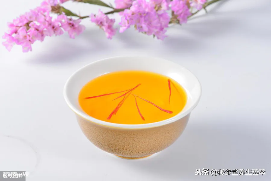 藏红花泡水一次泡几根(藏红花泡水放多少喝一次合适)-图片1