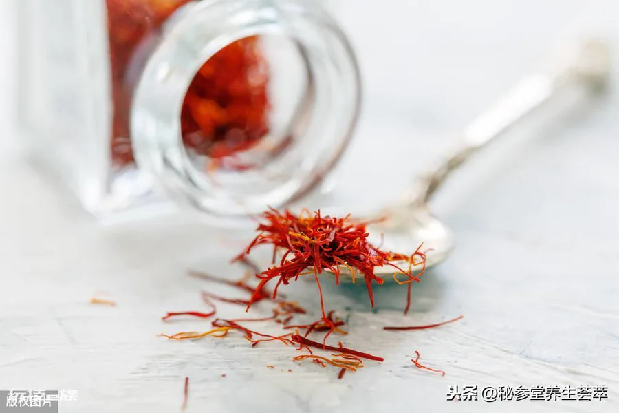 藏红花泡水一次泡几根(藏红花泡水放多少喝一次合适)-图片4
