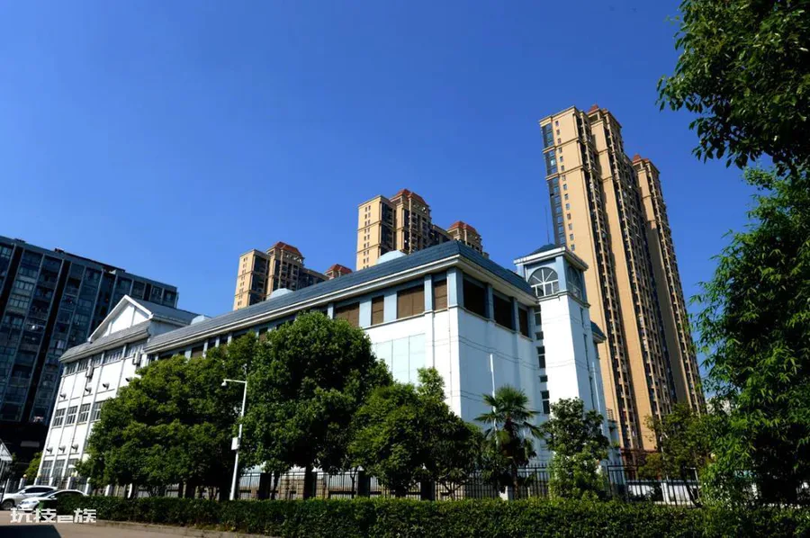 变电站旁边的房子能买吗(离小区变电站距离近房子能入手吗)-图片3