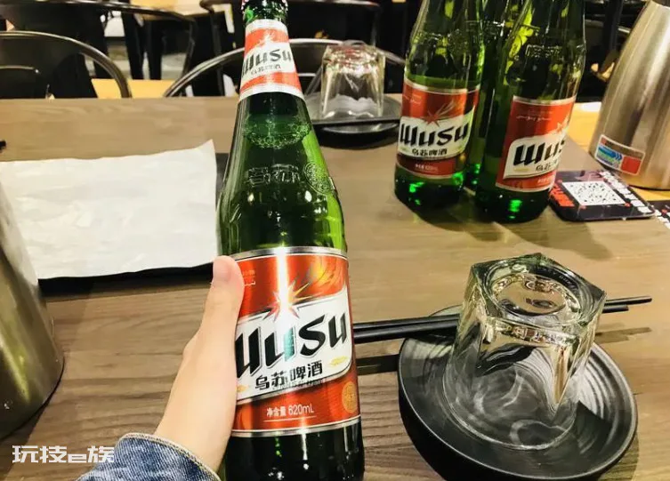一瓶乌苏能把一个女人喝醉吗(为什么喝乌苏啤酒容易喝醉)-图片1