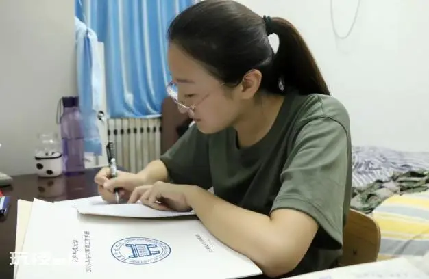 大学辅导员是什么编制(大学辅导员的工资收入待遇如何)-图片2