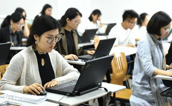 大学辅导员是什么编制(大学辅导员的工资收入待遇如何)-图片9