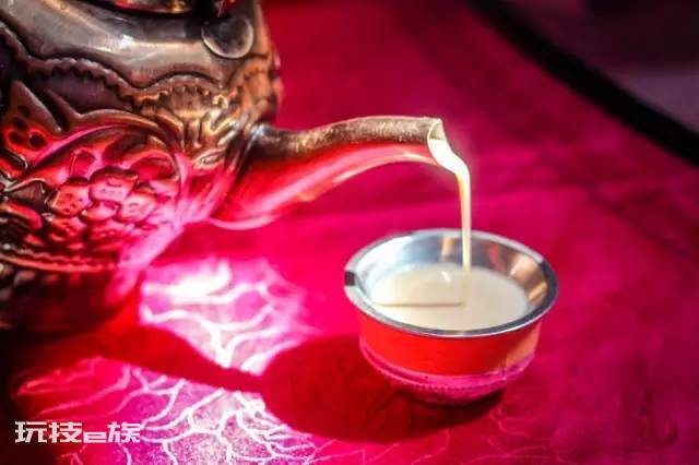 马奶酒是哪个民族的特色美食(最早饮用马奶酒是匈奴人)-图片4