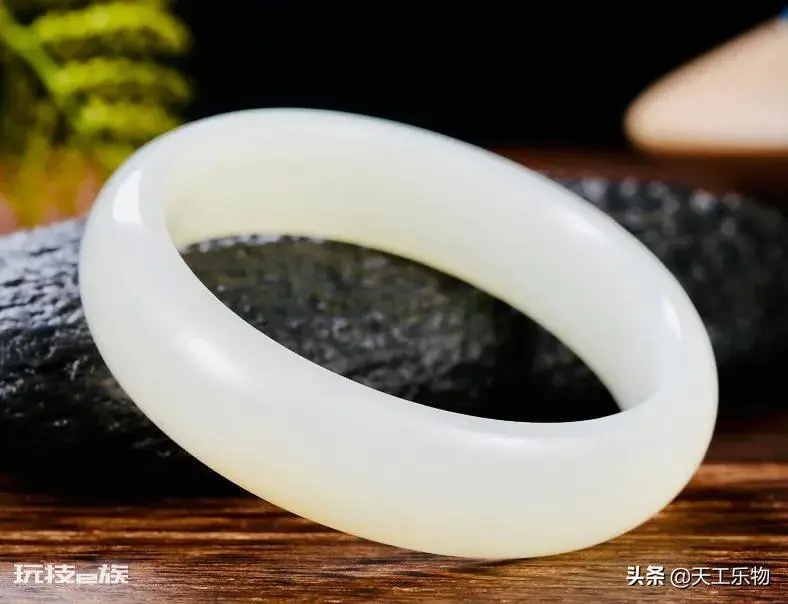 米达料属于什么档次(米达料和田玉手镯值不值得买)-图片6