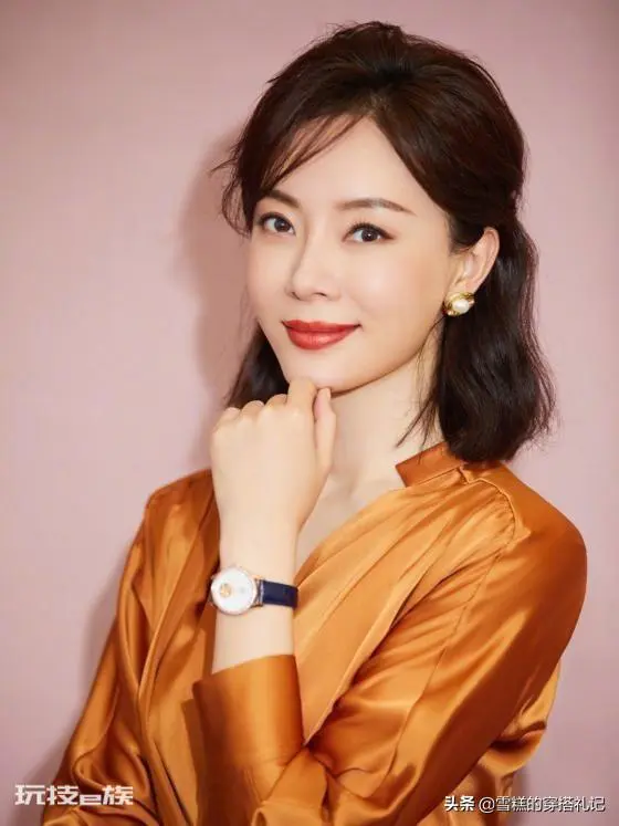 女式手表戴哪个手比较好(女人戴手表戴左手还是右手)-图片8