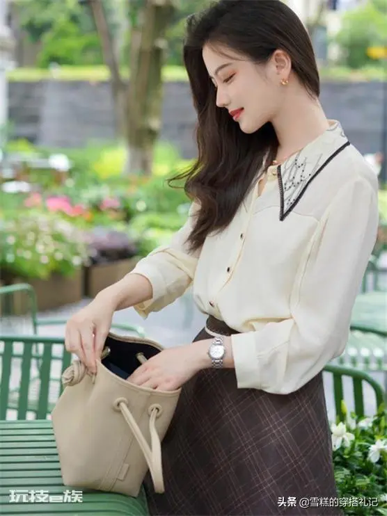 女式手表戴哪个手比较好(女人戴手表戴左手还是右手)-图片9