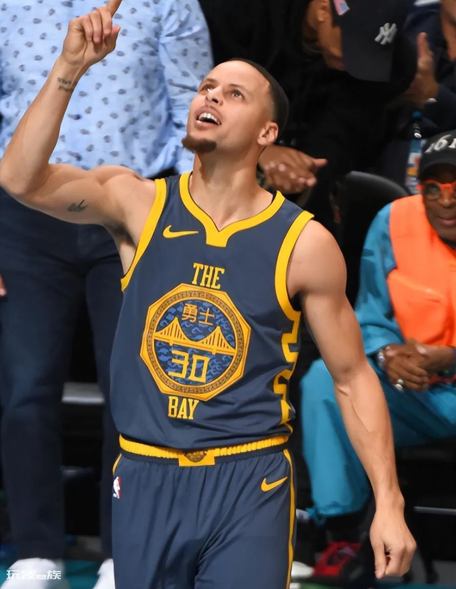 詹姆斯和库里谁地位高厉害(谁在NBA的历史地位更高)-图片2