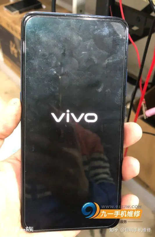 vivo手机黑屏而且充电也不亮(突然黑屏不开机的原因)-图片5