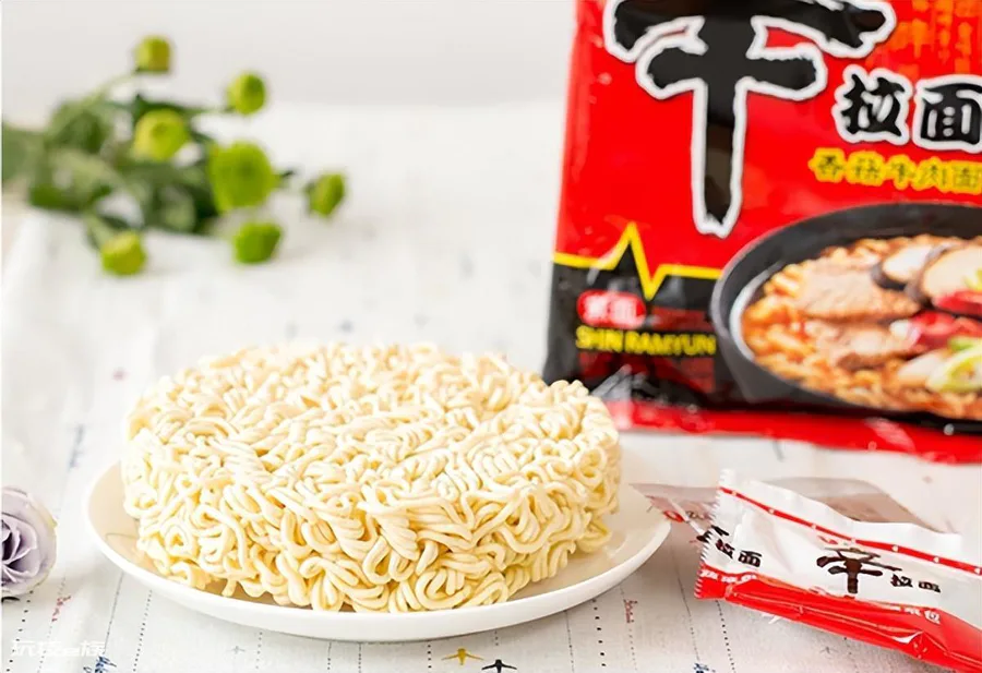 辛拉面是哪个国家的品牌(韩国农心集团发明的美食)-图片2