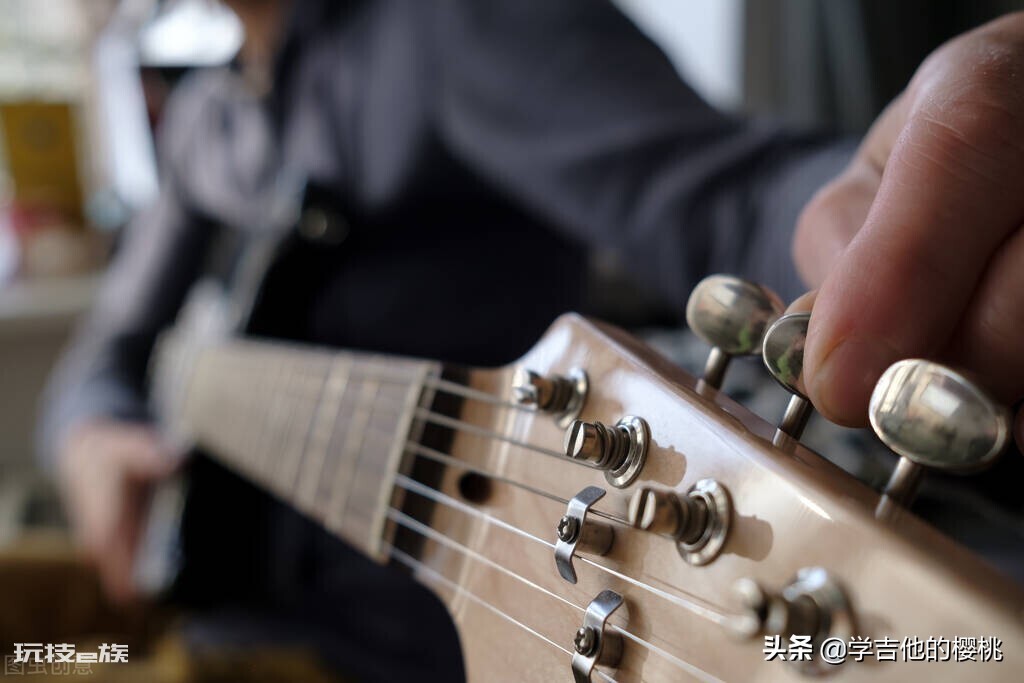 初学者吉他怎么调音求图解(新手吉他入门调音教程)-图片5
