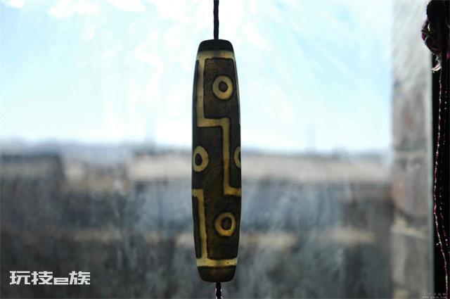 天珠到底是什么材质的东西(世间仅存两颗九眼天珠珍惜无比)-图片3