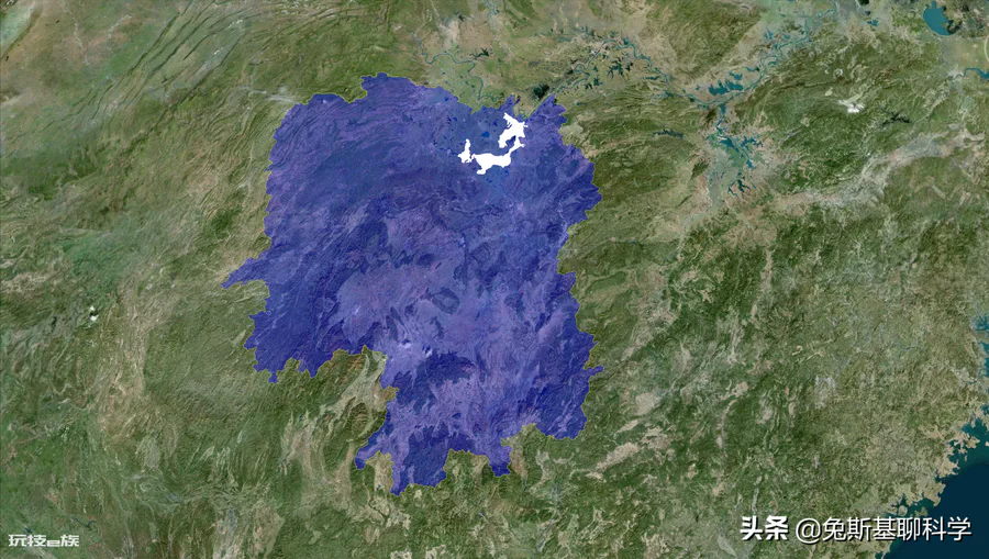 中国十大湖泊排名(我国湖泊面积十大排行盘点)-图片10