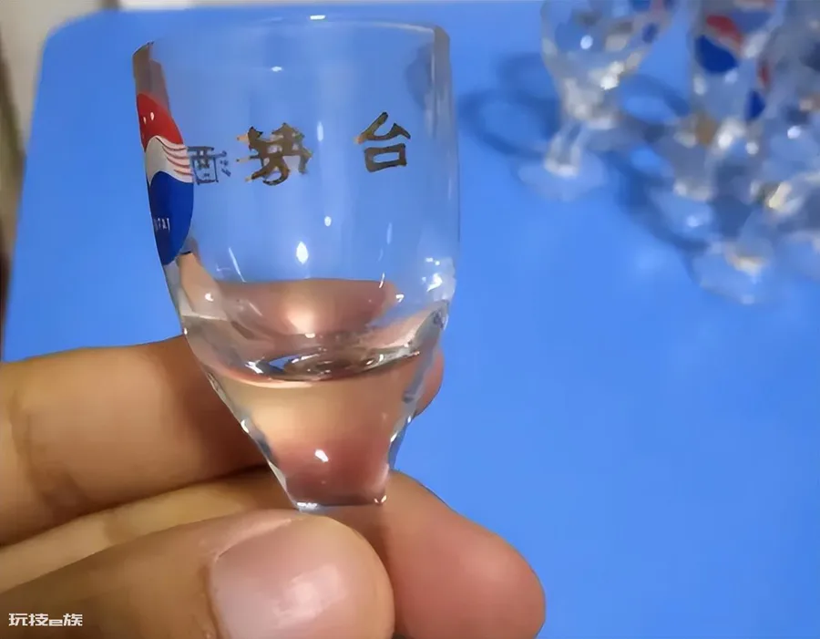 小酒杯一般多少毫升合适(茅台赠送两个小酒杯容量)-图片4